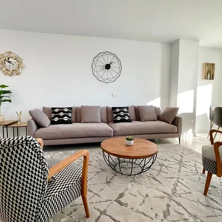 Appartement Three Bedroom Vacation Paradise *