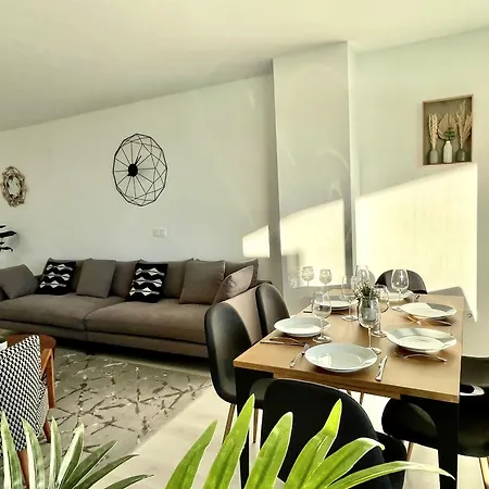 Appartement Three Bedroom Vacation Paradise