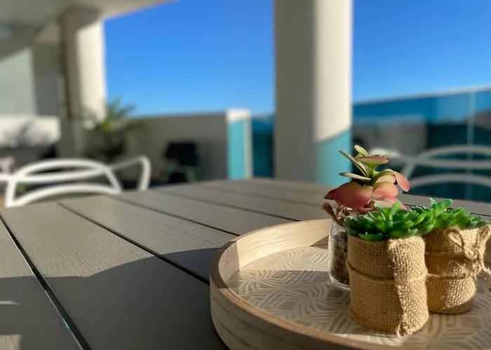 公寓 Three Bedroom Vacation Paradise 丰希罗拉