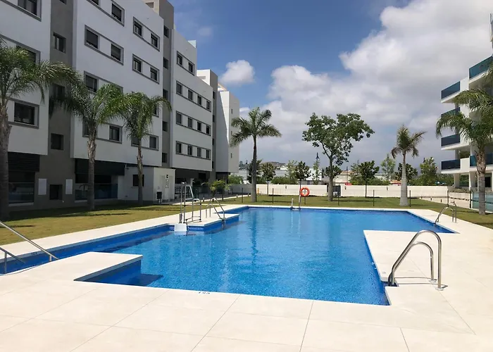 Апартаменти Three Bedroom Vacation Paradise